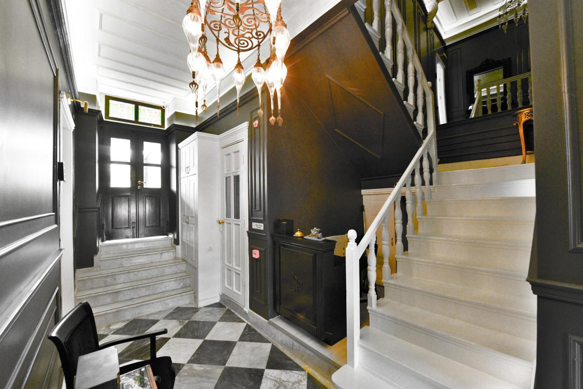 Siyah Lale Cunda 1841 (Adults Only) Ayvalik Exterior foto